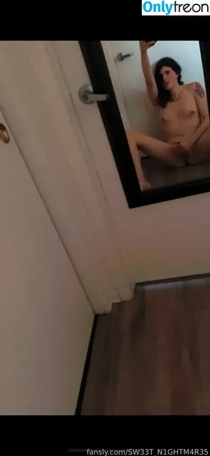  nude photo #0005