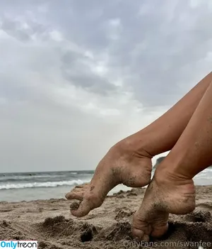  nude photo #0004