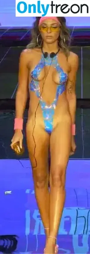  nude photo #0003