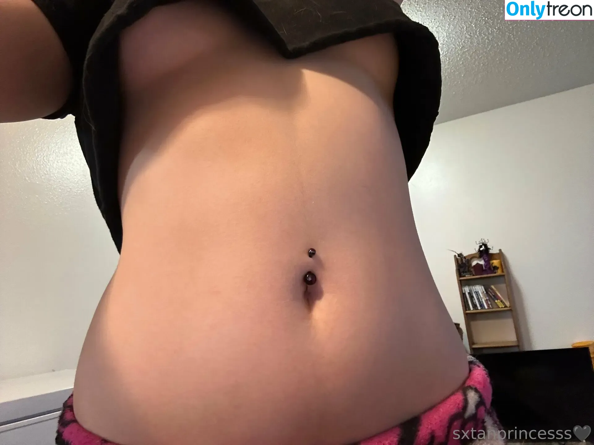 sxtanprincesss nude photo #0098 (sxtans_prxncess)