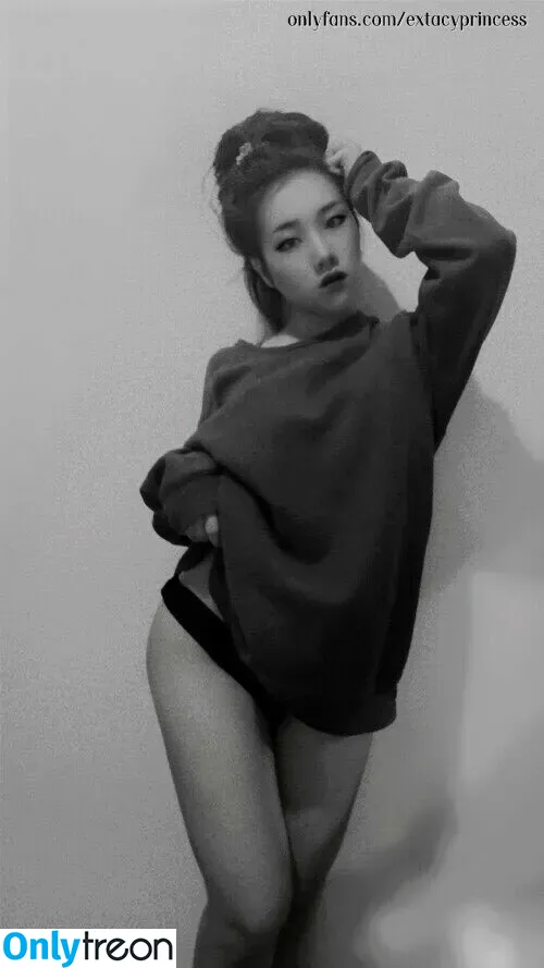 sxxxtacy nude photo #0012 (Hmong / SEXTACY)