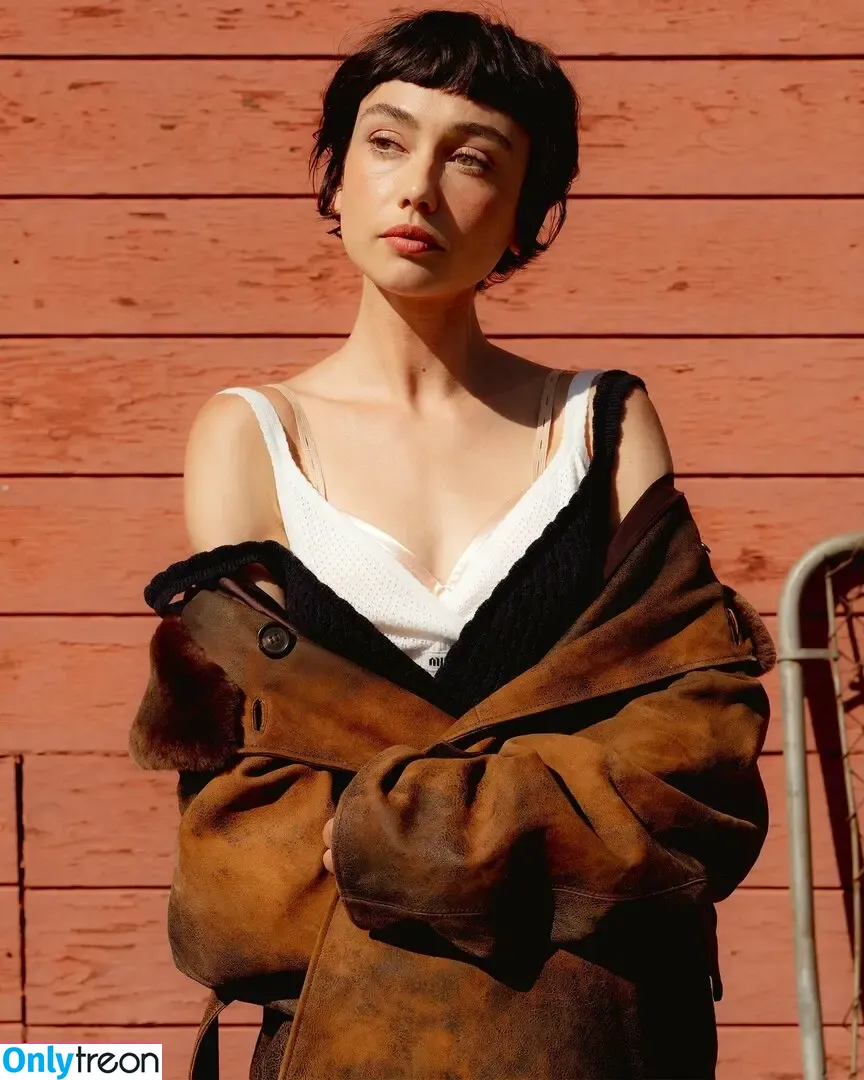 Sydney Chandler голая photo #0101 (sydneychandler_)