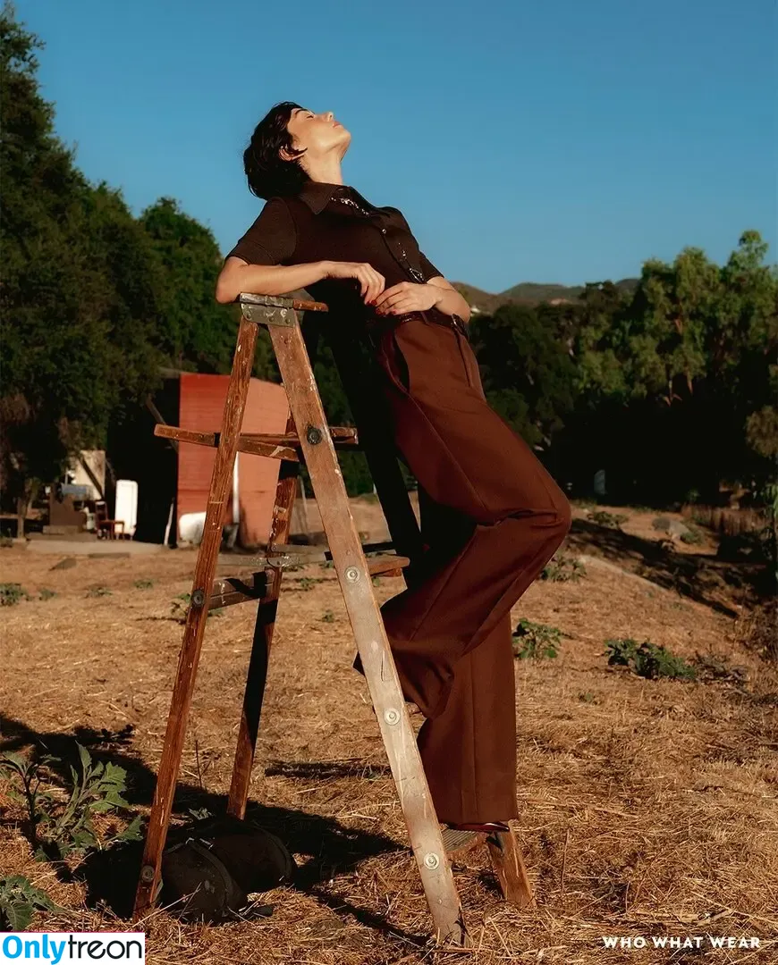 Sydney Chandler голая photo #0115 (sydneychandler_)