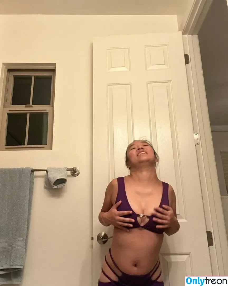 Sydney Kong nude photo #0046 (sydney_kong / sydneykong)
