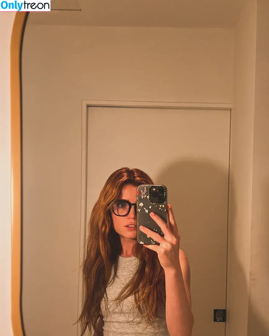 Sydney Sierota голая photo #0051 (sydneysierota)