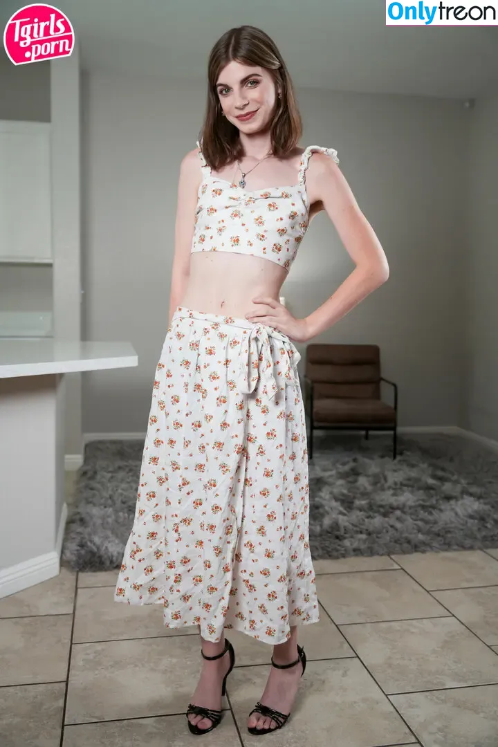 Sydney Summers nude photo #0007 (sydsummers)