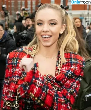 Sydney Sweeney / sydney_sweeney nude photo #2122