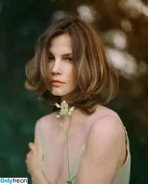 Sylvia Hoeks / sylviahoeks nude photo #0013