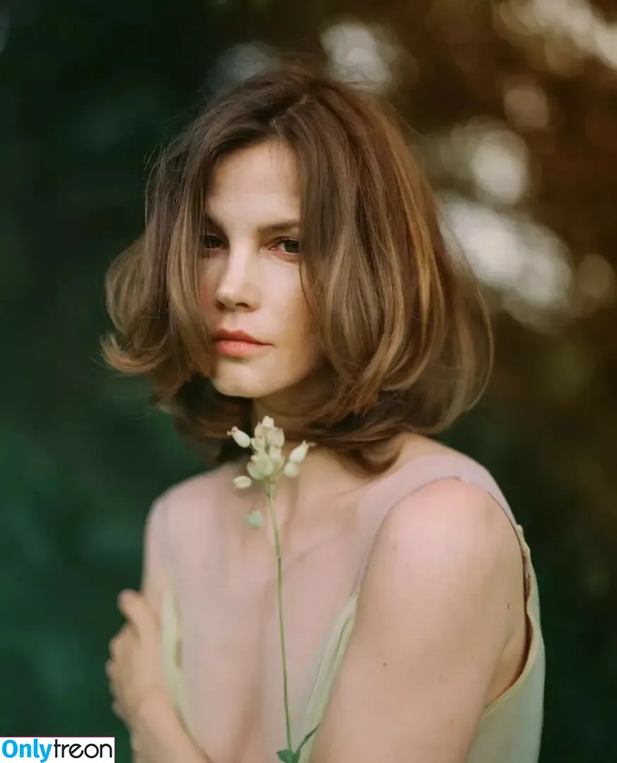Sylvia Hoeks nude photo #0013 (sylviahoeks)