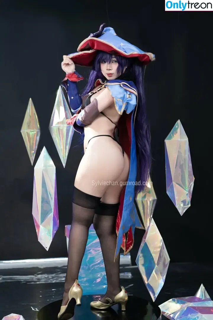 Sylviechan nude photo #0005 (Sylviechann / user)