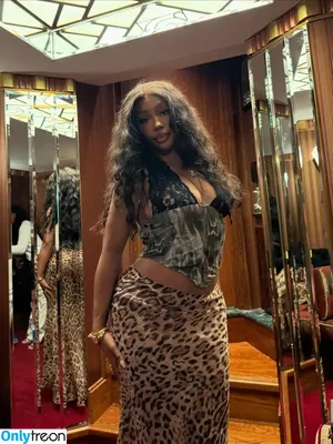SZA / Solana Rowe / thejad3x nude photo #0441