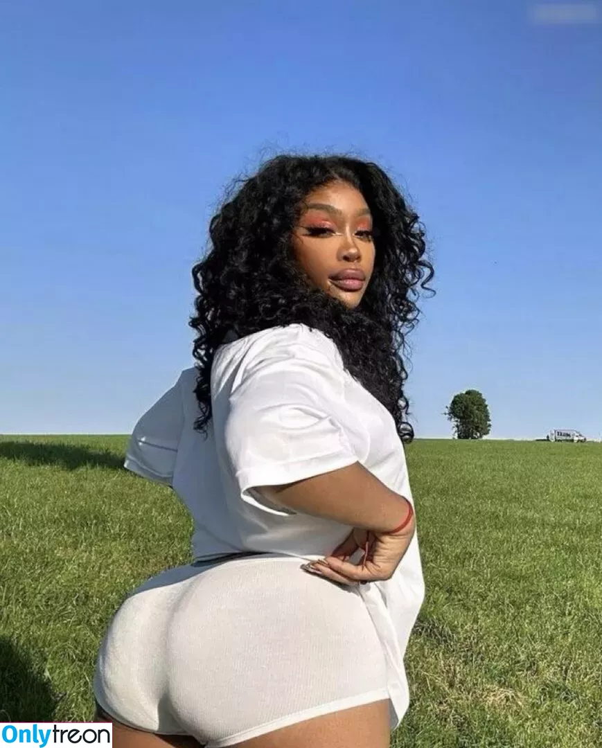 SZA nude photo #0242 (Solana Rowe / thejad3x)