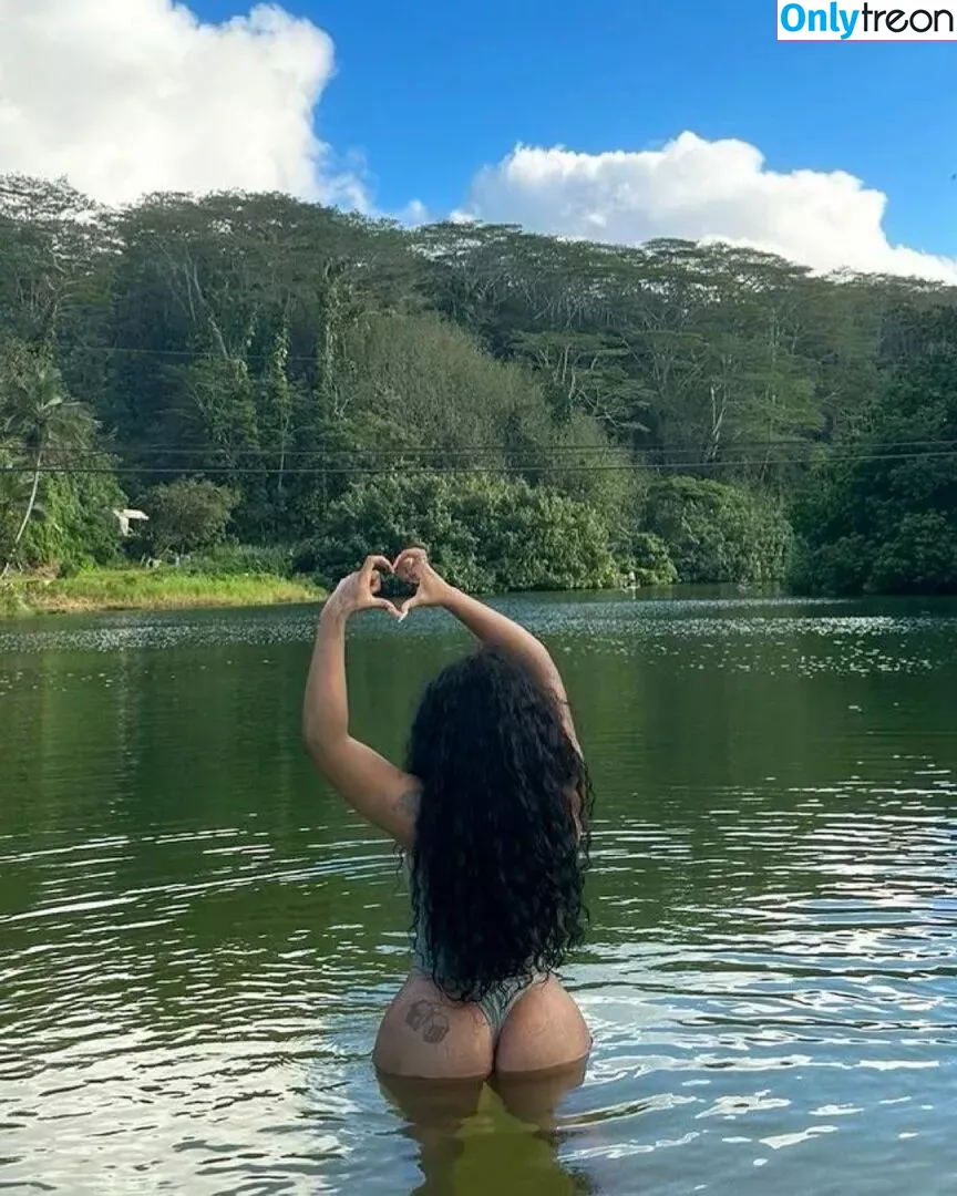 SZA nude photo #0257 (Solana Rowe / thejad3x)