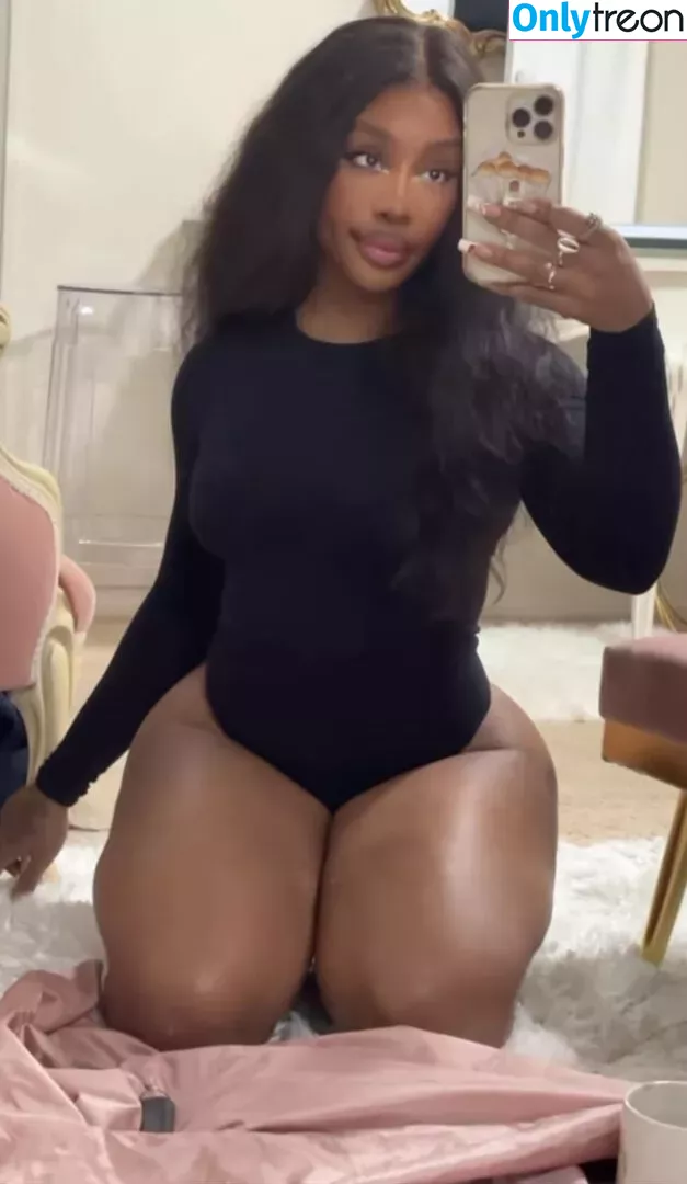 SZA nude photo #0260 (Solana Rowe / thejad3x)