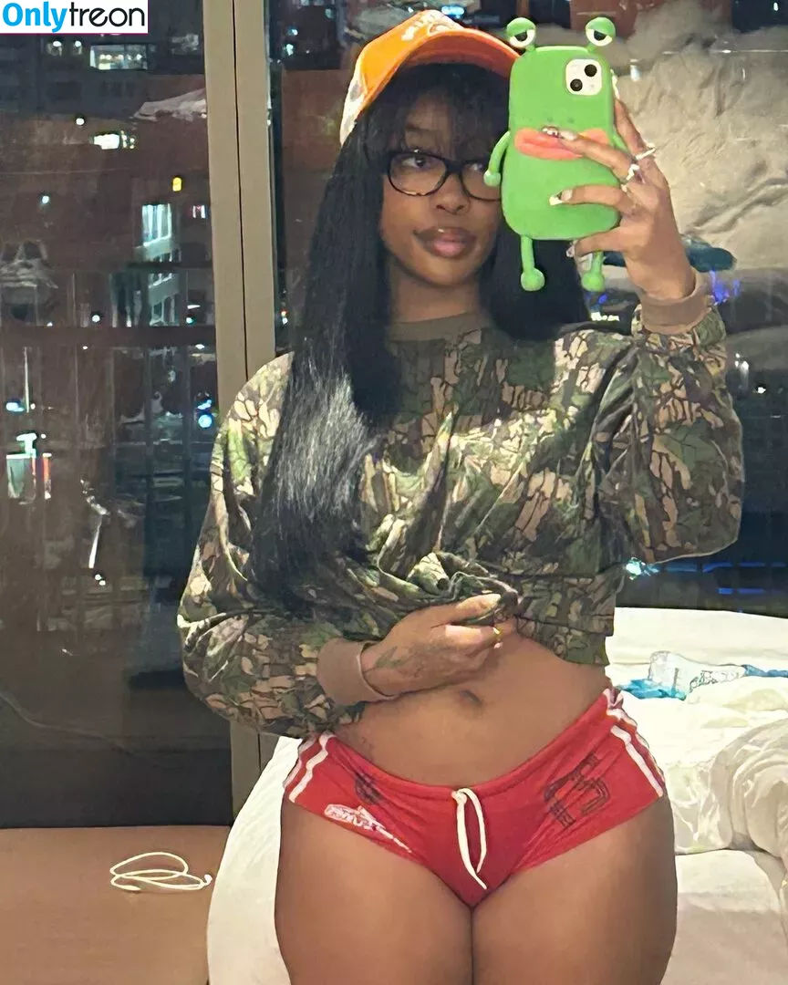 SZA nude photo #0262 (Solana Rowe / thejad3x)