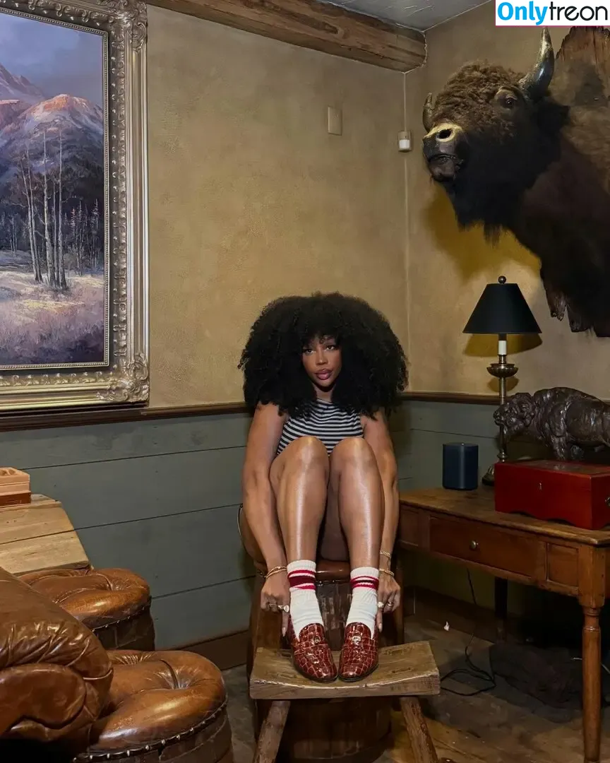 SZA nude photo #0416 (Solana Rowe / thejad3x)