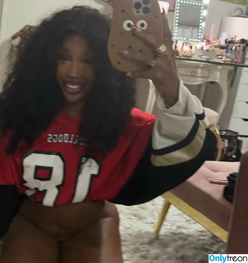 SZA nude photo #0458 (Solana Rowe / thejad3x)