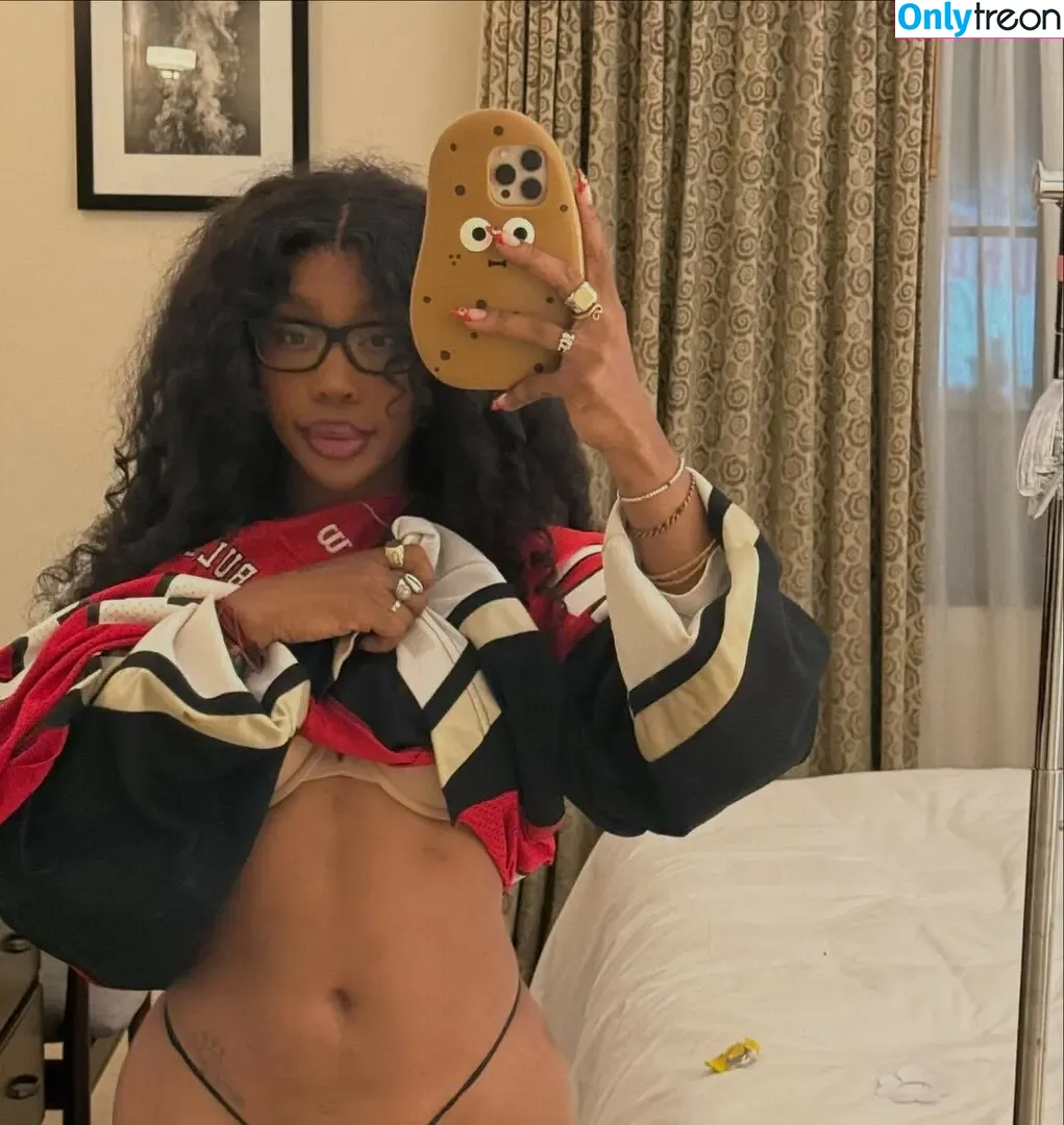 SZA nude photo #0460 (Solana Rowe / thejad3x)