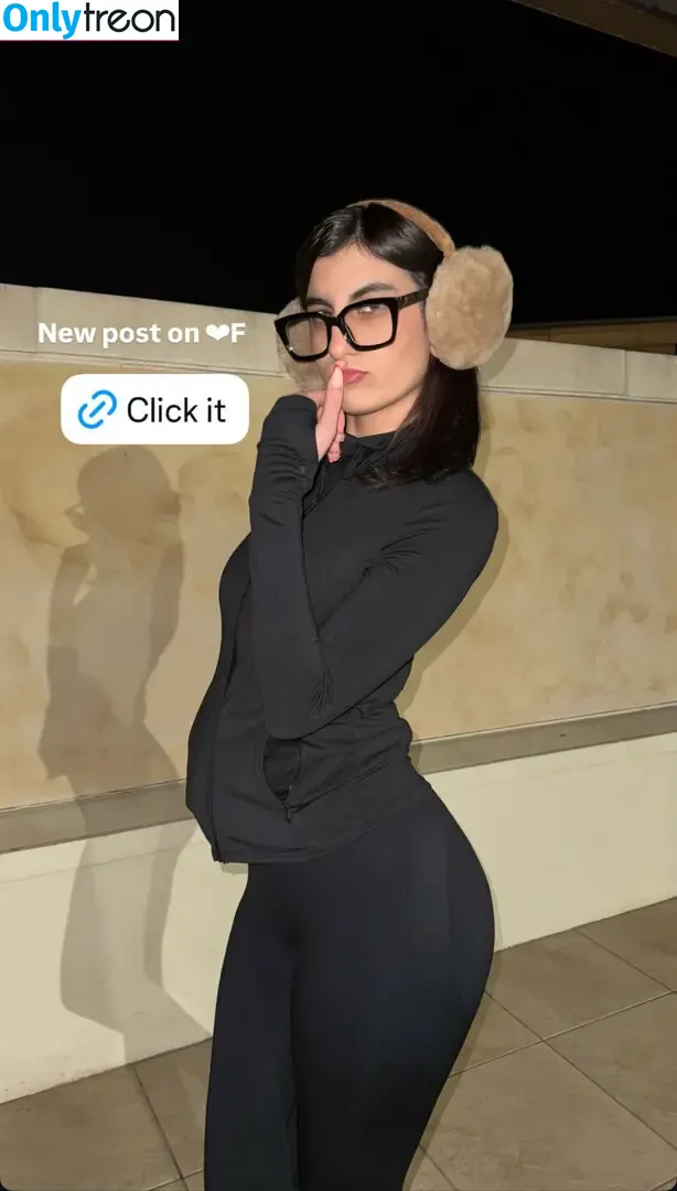 Taba Ardestani nude photo #0001 (taba_ardestani / tabaardestani)