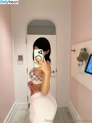  nude photo #0009