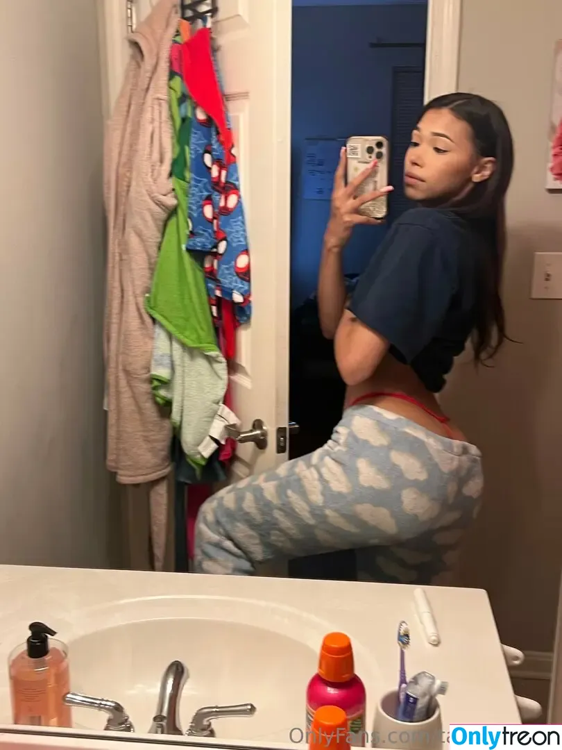 taelynmarie nude photo #0013 (taeelynnmarie)