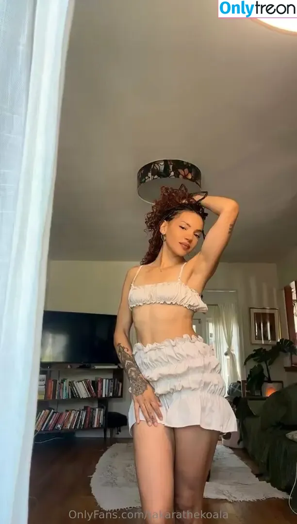 Takarathekoala nude photo #0023 (Takarathekoala)