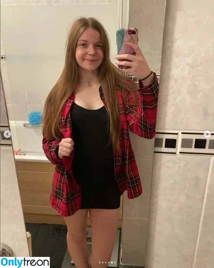 tambourinexoxos nude photo #0002 (tambs_xoxo)