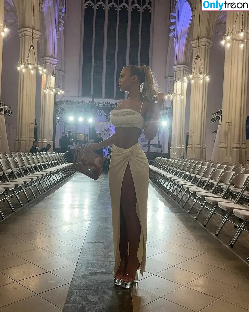 Tammy Hembrow nude photo #0115 (tammyhembrow)