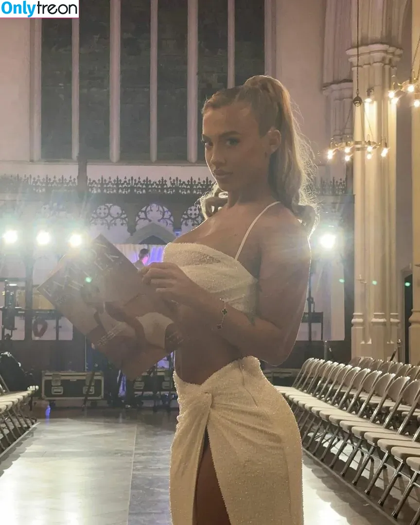 Tammy Hembrow nude photo #0121 (tammyhembrow)