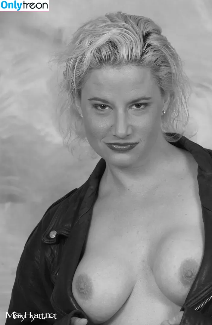 Tammy Lynn Sytch nude photo #0087 (wwehofersunny)