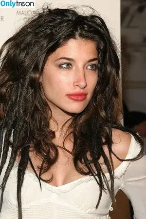 Tania Raymonde / tania.raymonde nude photo #0149