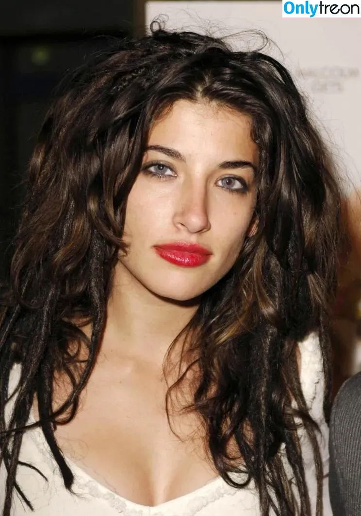 Tania Raymonde nude photo #0054 (tania.raymonde)