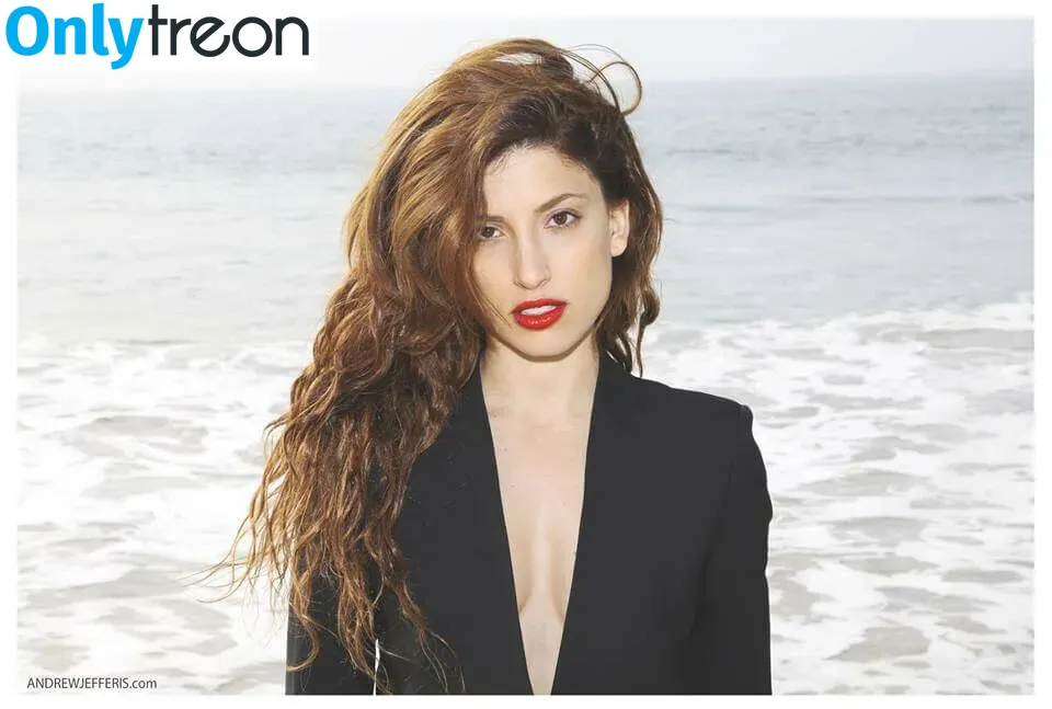 Tania Raymonde голая photo #0074 (tania.raymonde)