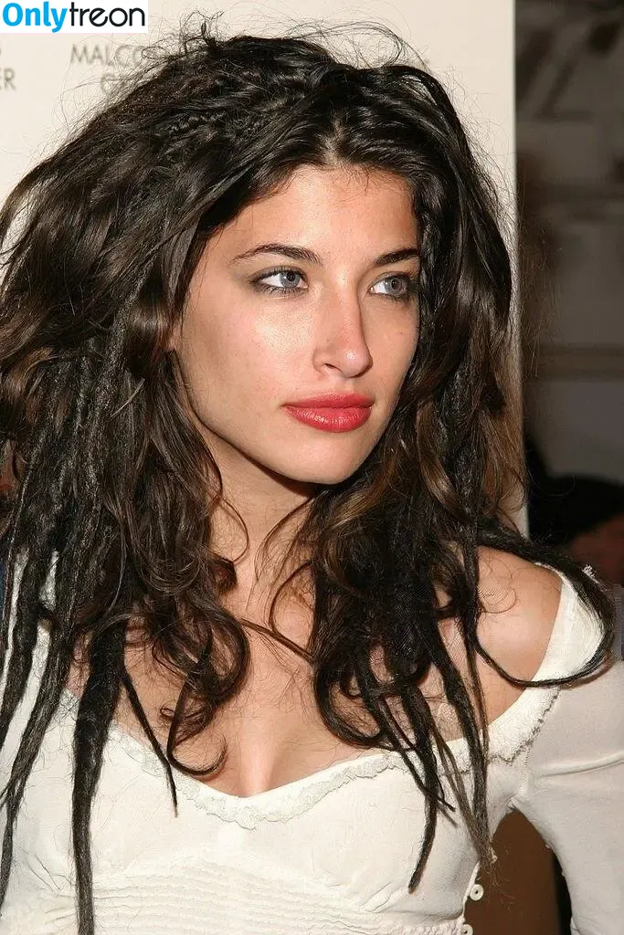 Tania Raymonde nude photo #0149 (tania.raymonde)