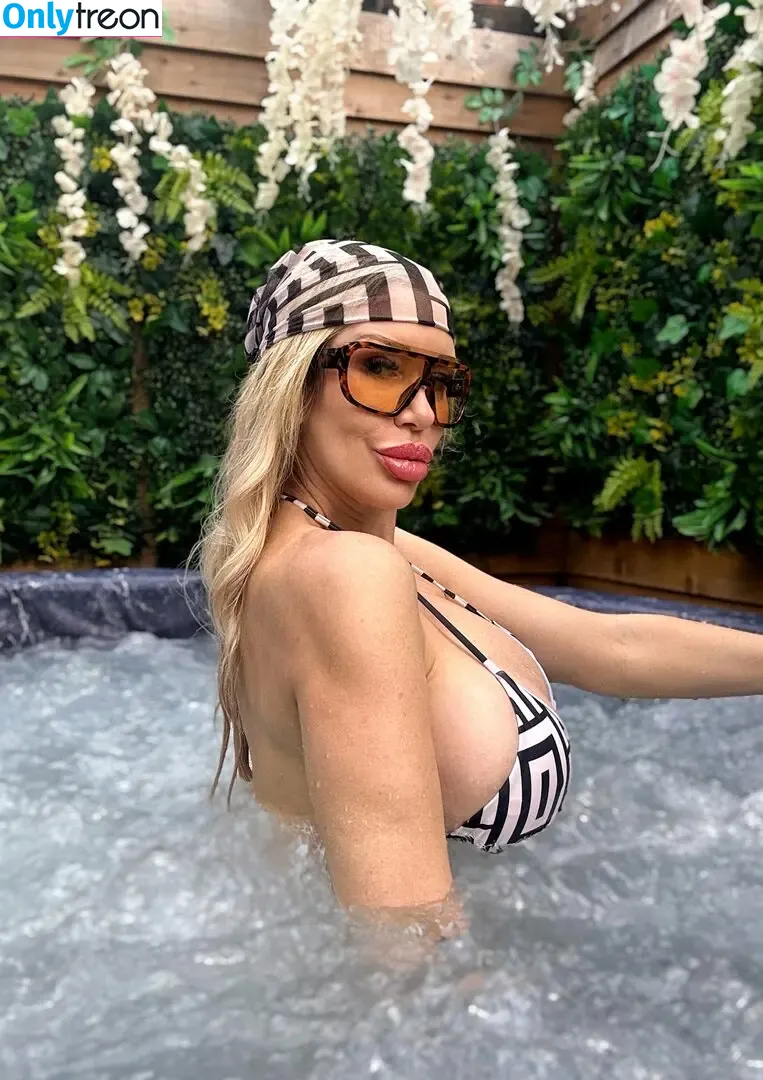 taniaamazon nude photo #0183 (djtaniaamazon)