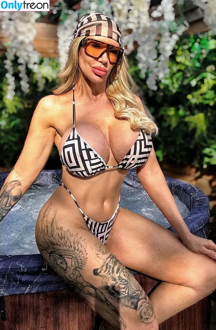 taniaamazon nude photo #0188 (djtaniaamazon)