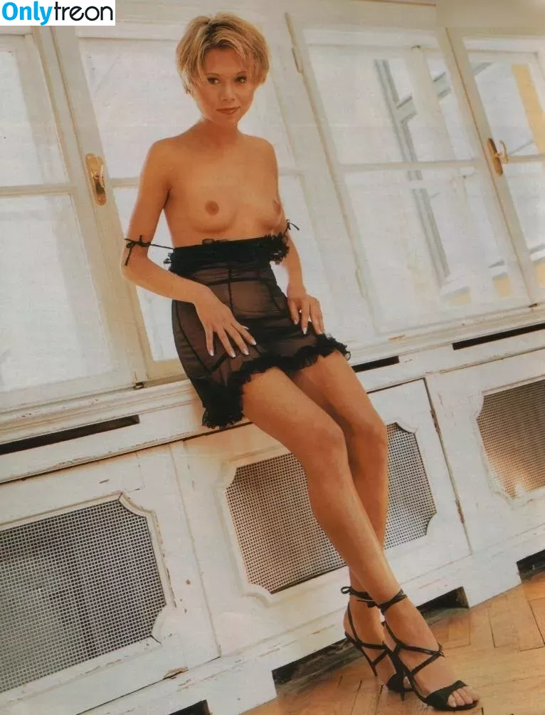 Tanja Szewczenko nude photo #0086 (schneekinder / tanjaszewczenko)