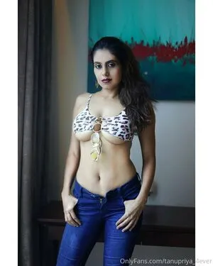 tanupriya / Sexysoul_4ever / tanupriya_4ever / tanupriya_official nude photo #0057