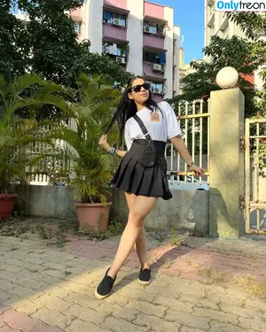 Tanya Khanna / tanyakhannaa nude photo #0010