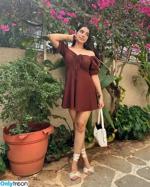 Tanya Khanna / tanyakhannaa nude photo #0012