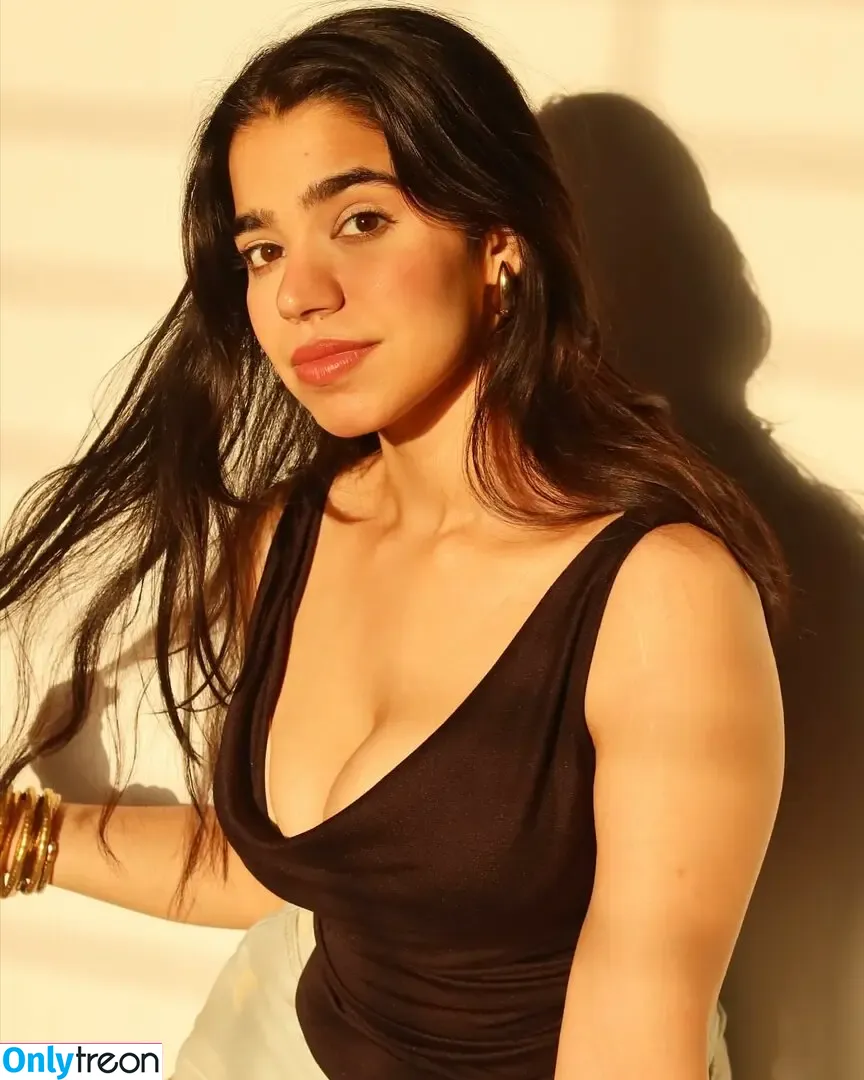 Tanya Khanna nude photo #0021 (tanyakhannaa)