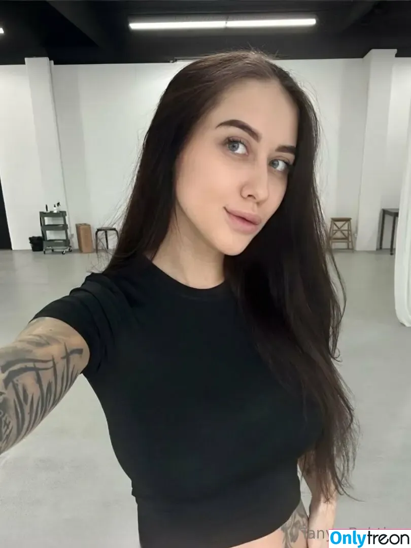 tanyabahtina nude photo #0016 (tanya.bahtina)