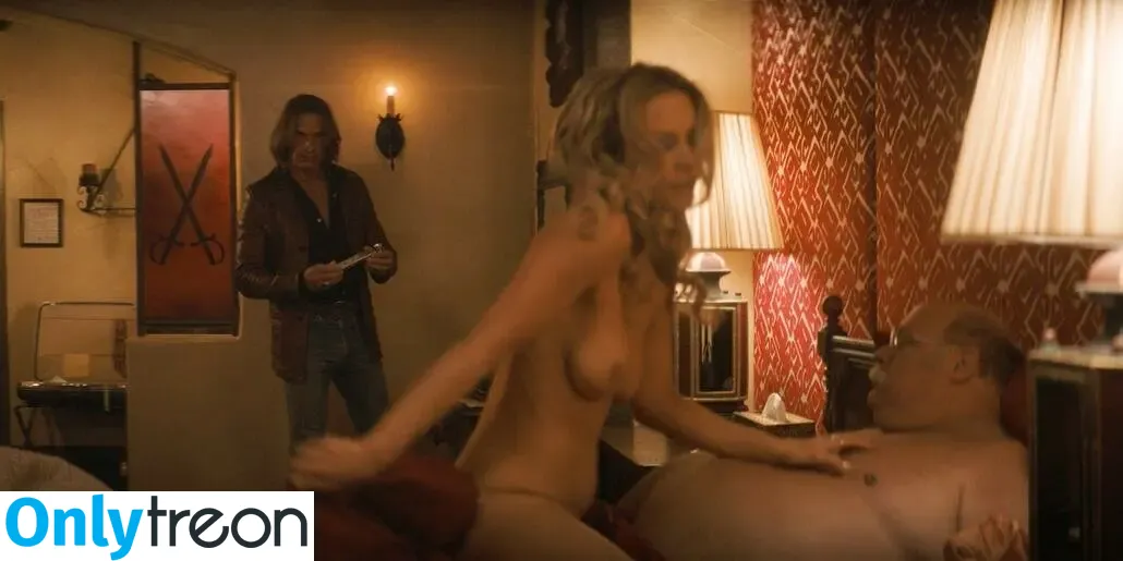 Tara Holt nude photo #0006 (taraholt)