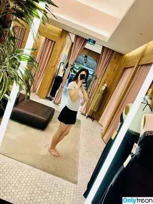 Tara Kaminarito / tarakaminarito nude photo #0002