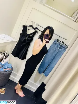 Tara Kaminarito / tarakaminarito nude photo #0004