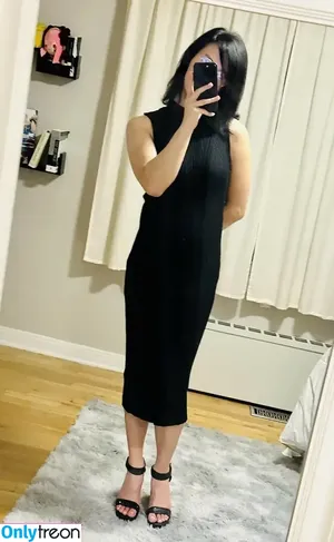 Tara Kaminarito / tarakaminarito nude photo #0009