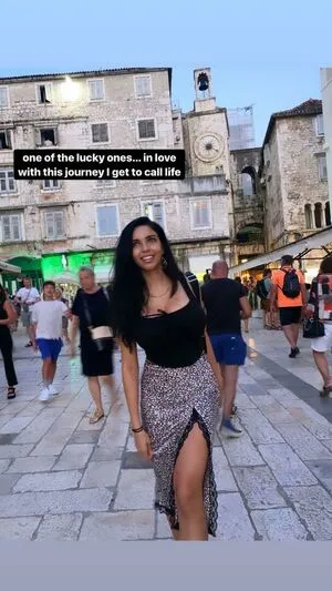 Tara Yazdi / tara.yazdi / thatpersiangirltara фото голая #0015