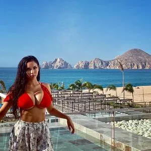Tara Yazdi / tara.yazdi / thatpersiangirltara фото голая #0051