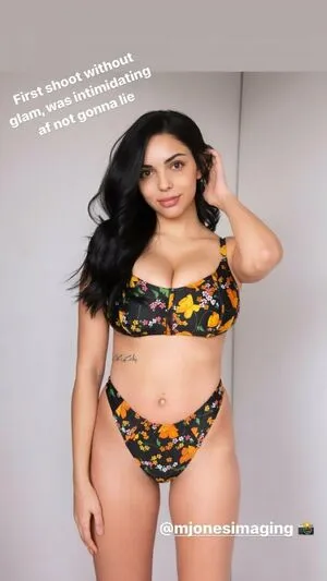 Tara Yazdi / tara.yazdi / thatpersiangirltara фото голая #0147