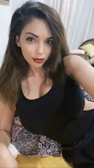 Tara Yazdi / tara.yazdi / thatpersiangirltara фото голая #0204